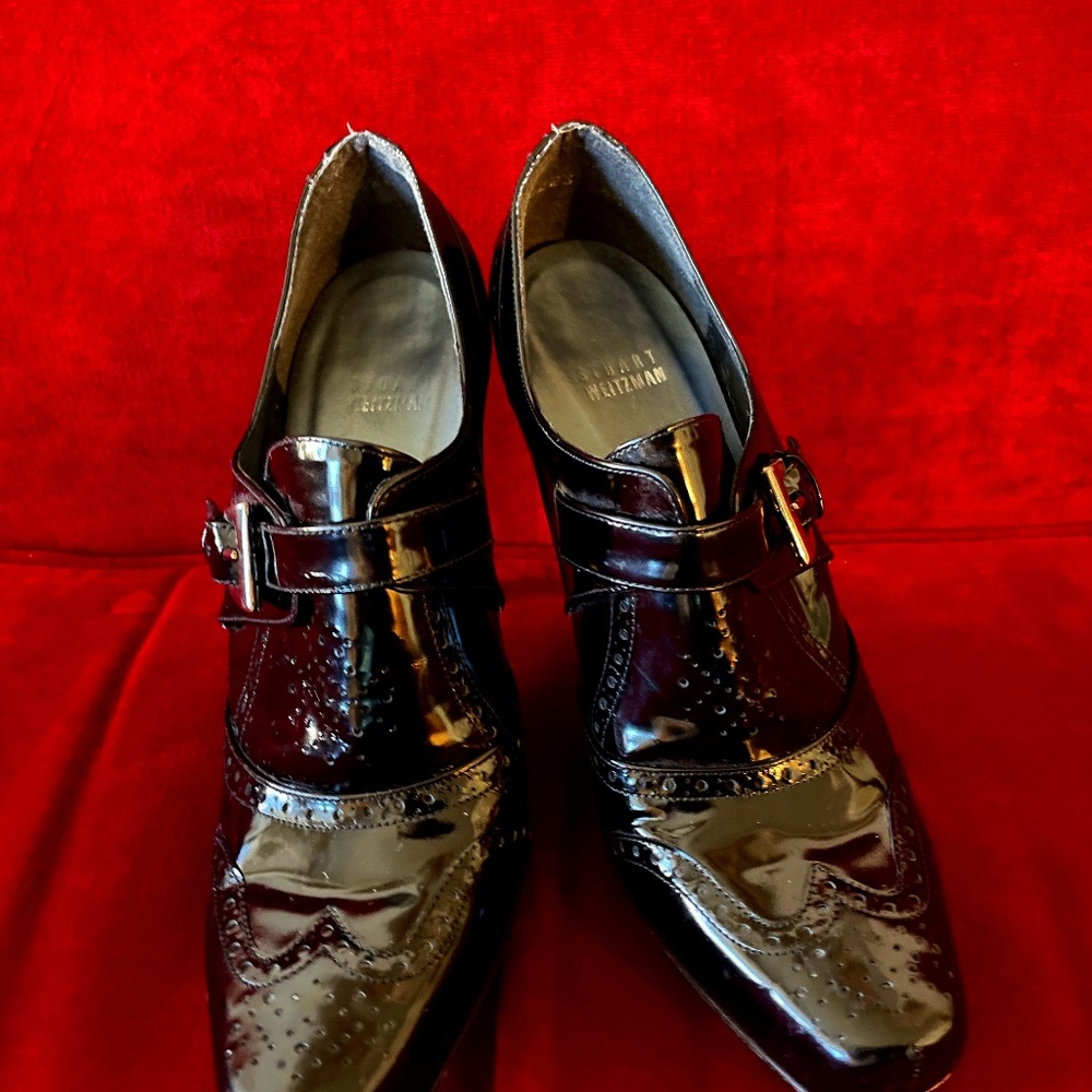 Stuart Weitzman - Black Patent Leather Oxford Style Pump W/ Buckle Sz 8.5